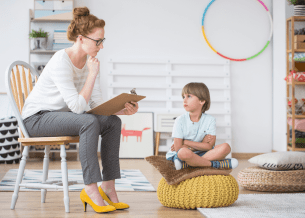 Entenda como se tornar um psicólogo para autismo