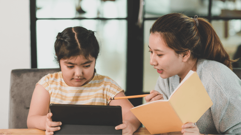 O que faz um tutor infantil, ou acompanhante terapêutico?
