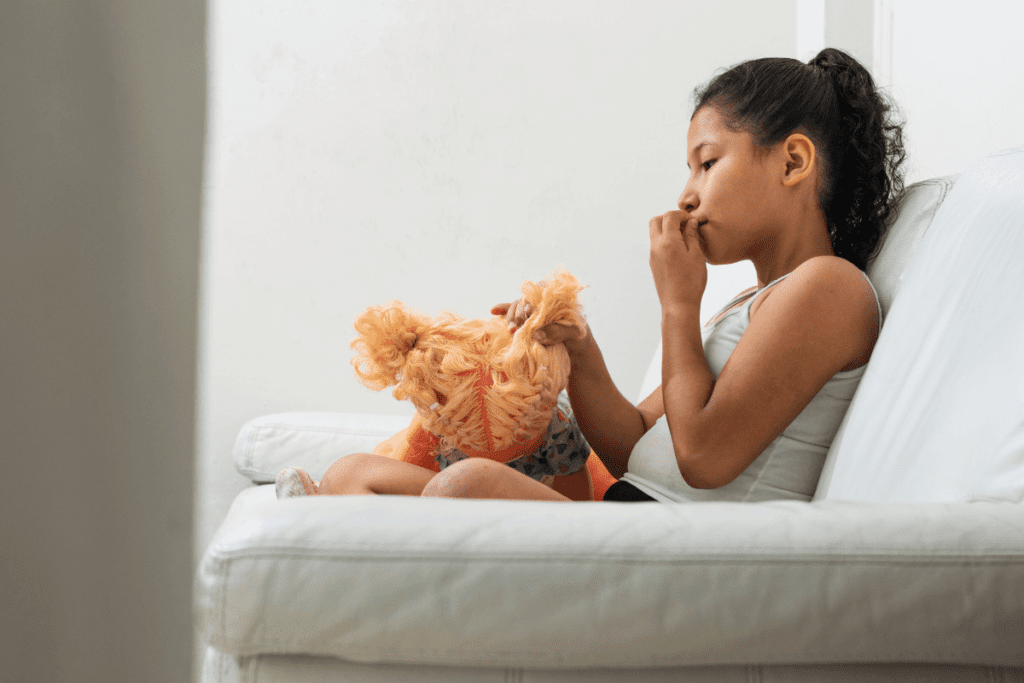 7 sinais de autismo leve em crianças 
