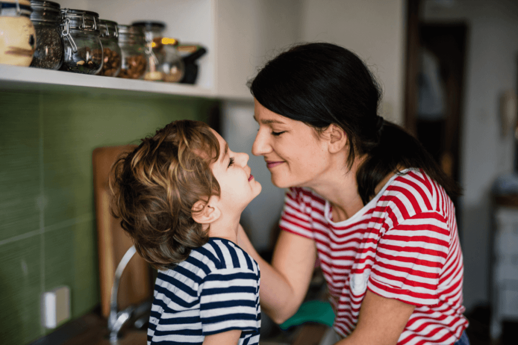 Criança com TEA: Entenda o que você como mãe precisa saber
