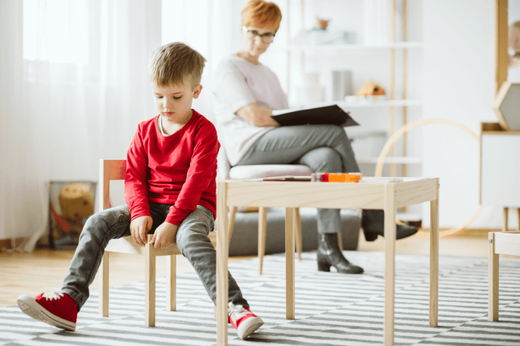 Diferenciação e Tratamento: Abordagens Terapêuticas para Autismo e Esquizofrenia Infantil