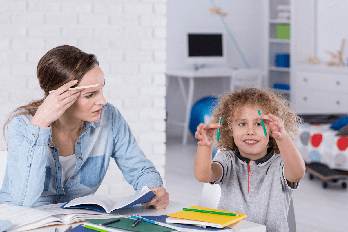 Identificação e Intervenção Precoce no Autismo em Criança de 3 anos: Diretrizes para Terapeutas   
