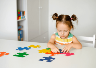 Descubra 20 sintomas de autismo infantil